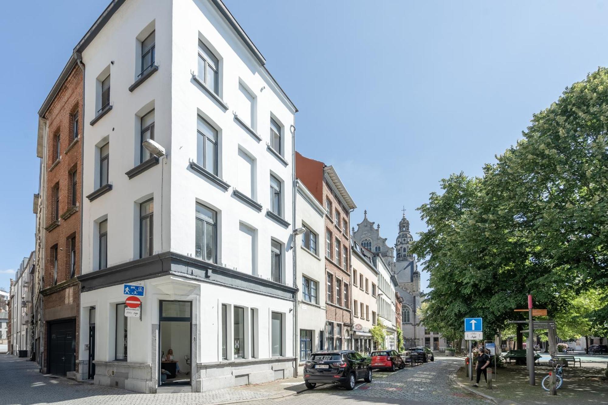 Beautiful Modern In The Heart Of